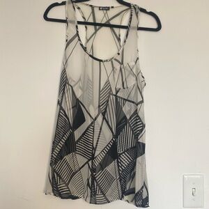 Sheer tank black & white one size